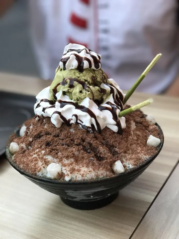 Cam Chịu Để Chồng Tổng Tài Nuôi Tiểu Tam